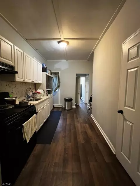 141 N 5th St, Paterson, NJ 07522
