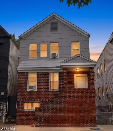 92 S Devine St, Newark, NJ 07106