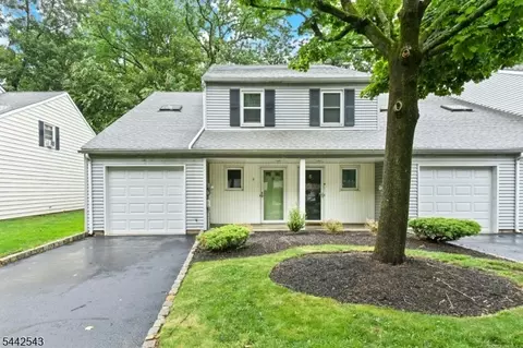 6 Crestwood Cmn, Scotch Plains, NJ 07076