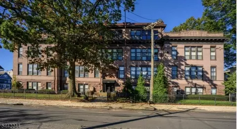 1470 Camp Campbell St #S105, Rahway City, NJ 07065