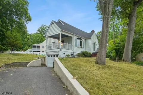72 Lake Dr E, Wayne, NJ 07470 photo 3