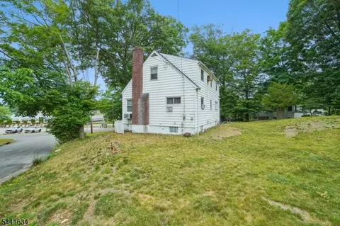 72 Lake Dr E, Wayne, NJ 07470 photo 25