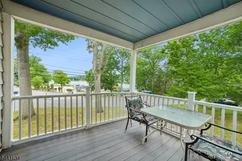 72 Lake Dr E, Wayne, NJ 07470 photo 23