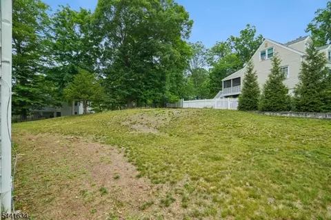 72 Lake Dr E, Wayne, NJ 07470 photo 31