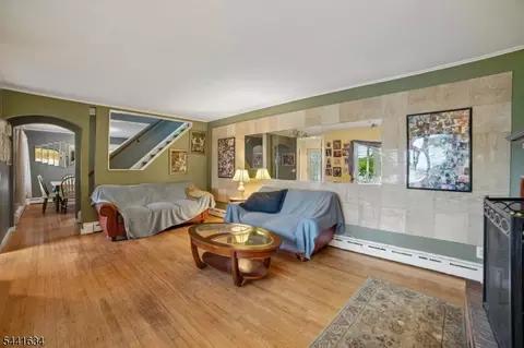 72 Lake Dr E, Wayne, NJ 07470 photo 6