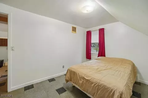72 Lake Dr E, Wayne, NJ 07470 photo 18