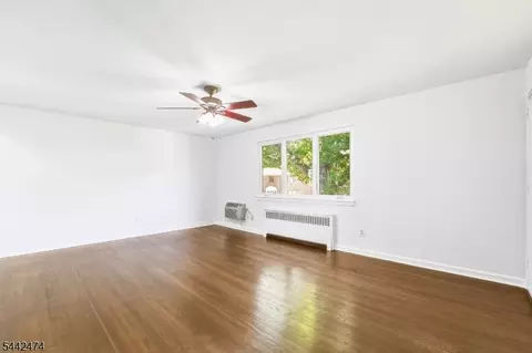 89 Troy Dr # D, Springfield, NJ 07081 photo 2