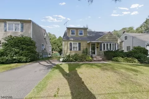 747 Brookside Rd, Rahway, NJ 07065