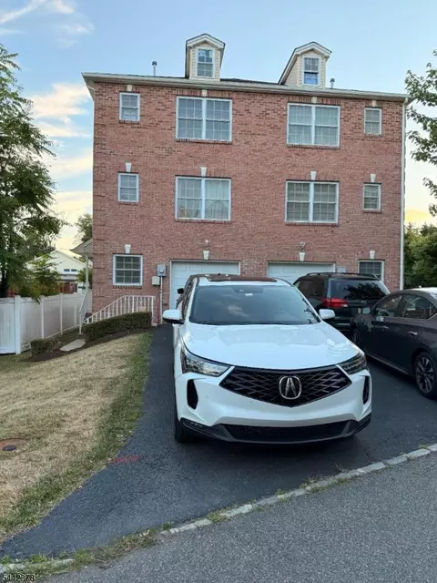 d3 Lily Court, Roselle, NJ 07203