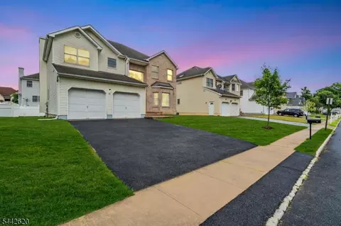 42 Leah Way, Parsippany, NJ 07054