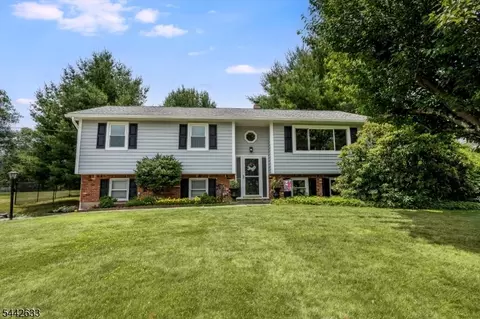 25 Kenmar Rd, Budd Lake, NJ 07828