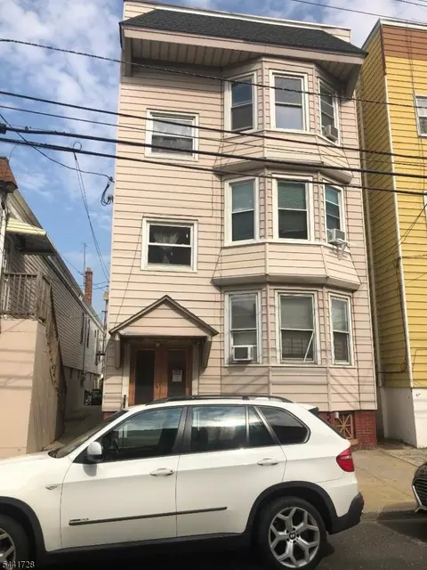 102 S 3rd St, Harrison, NJ 07029