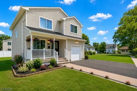 1635 Mabel St, Piscataway, NJ 08854