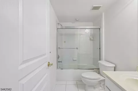 5 Scarlet Oak Ln, Paramus, NJ 07652 photo 40
