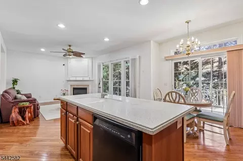 5 Scarlet Oak Ln, Paramus, NJ 07652 photo 20