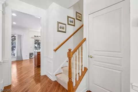 5 Scarlet Oak Ln, Paramus, NJ 07652 photo 16