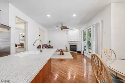 5 Scarlet Oak Ln, Paramus, NJ 07652 photo 22