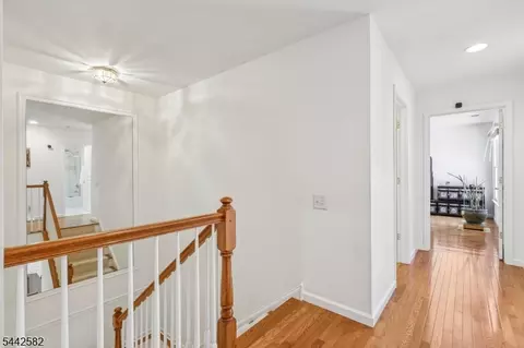 5 Scarlet Oak Ln, Paramus, NJ 07652 photo 25