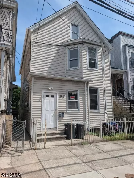 66 Erie St, Elizabeth City, NJ 07206