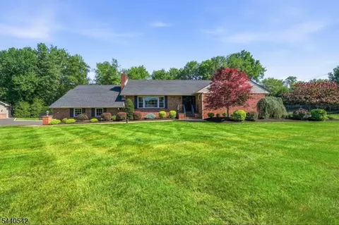 65 Washington Valley Rd, Warren, NJ 07059
