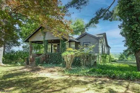 114 Amwell Rd, Flemington, NJ 08822