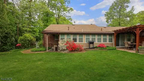 Exterior - 1399 Birch Hill Rd, Mountainside, NJ 07092 photo 8 of 10