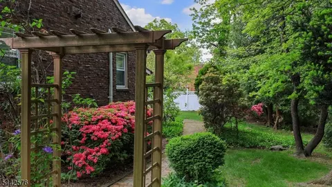 Exterior - 1399 Birch Hill Rd, Mountainside, NJ 07092 photo 5 of 10