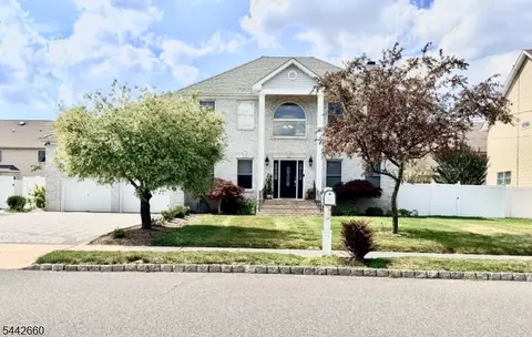 664 Roosevelt Ave, Piscataway, NJ 08854