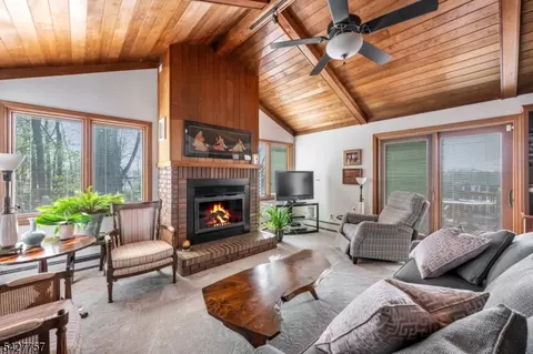 10 Woodmere Rd, West Caldwell, NJ 07006