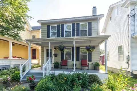 503 Harrison St, Frenchtown, NJ 08825