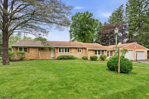44 Burnt Hill Rd, Skillman, NJ 08558
