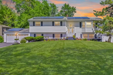 7 Vauxhall Rd, East Brunswick, NJ 08816