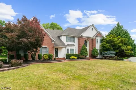 3 Regal Way, Flemington, NJ 08822