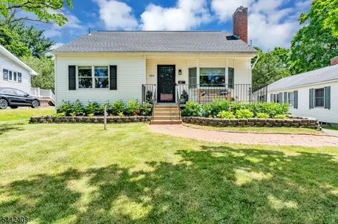 104 N Prospect St, Washington, NJ 07882