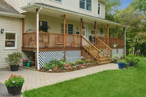 158 Maple St, New Providence Boro, NJ 07974
