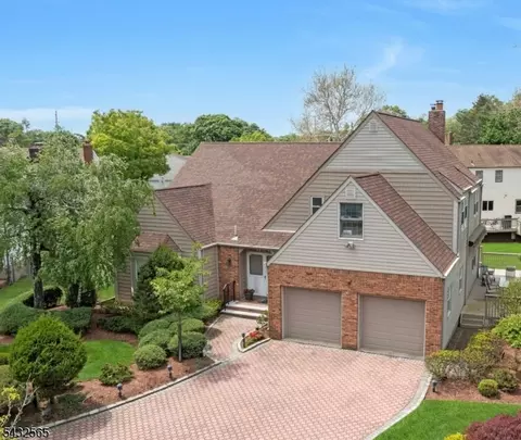 42-09 Cosgrove Ct, Fair Lawn, NJ 07410