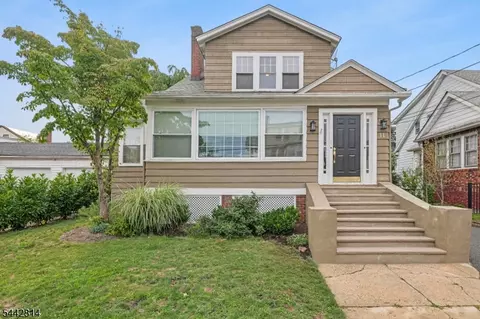 11 Brookwood Dr, Maplewood, NJ 07040