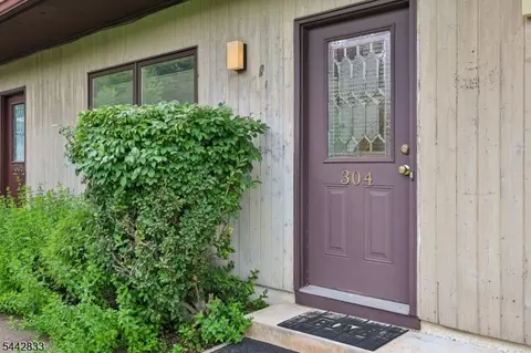 281 Browertown Rd #304, Woodland Park, NJ 07424