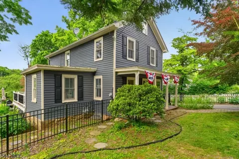 79 W Main St, Mendham, NJ 07945