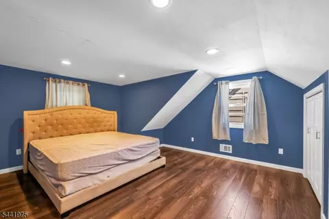 Bedroom - 101 Pinecrest Ter, Wayne, NJ 07470 photo 8 of 10