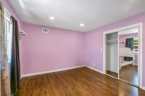Bedroom - 101 Pinecrest Ter, Wayne, NJ 07470 photo 5 of 10
