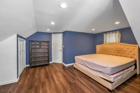 Bedroom - 101 Pinecrest Ter, Wayne, NJ 07470 photo 9 of 10