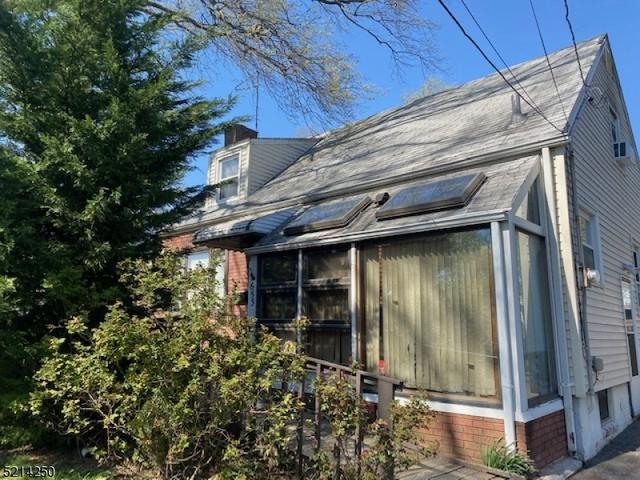 653 Thomas Pl, Rahway, NJ 07065