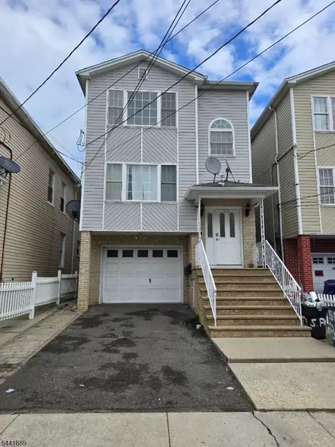 311 S Park St, Elizabeth City, NJ 07206