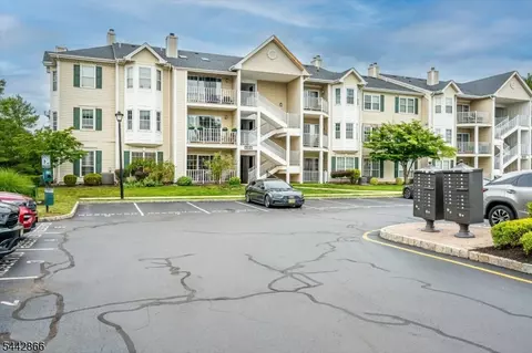 76 Clay St #76, North Brunswick Twp, NJ 08902