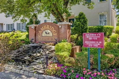 200 Cambridge Ct #200, Clifton, NJ 07014