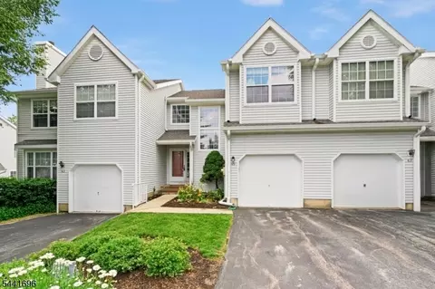 45 Weatherhill Rd, Hamburg, NJ 07419