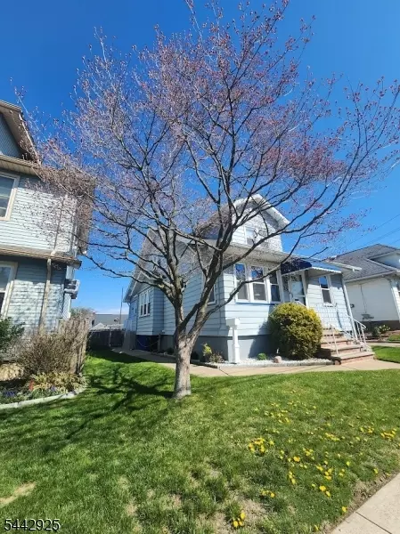 23 Park Ave, Garfield, NJ 07026