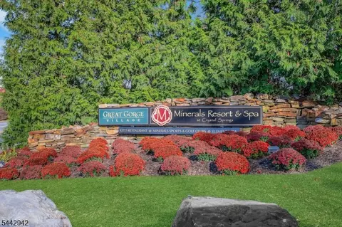 5 Brandywine Ct #2, Vernon, NJ 07462