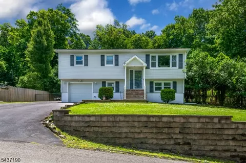 88 Shore Rd, Green Twp, NJ 07821